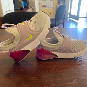 Girls nike air max 270
